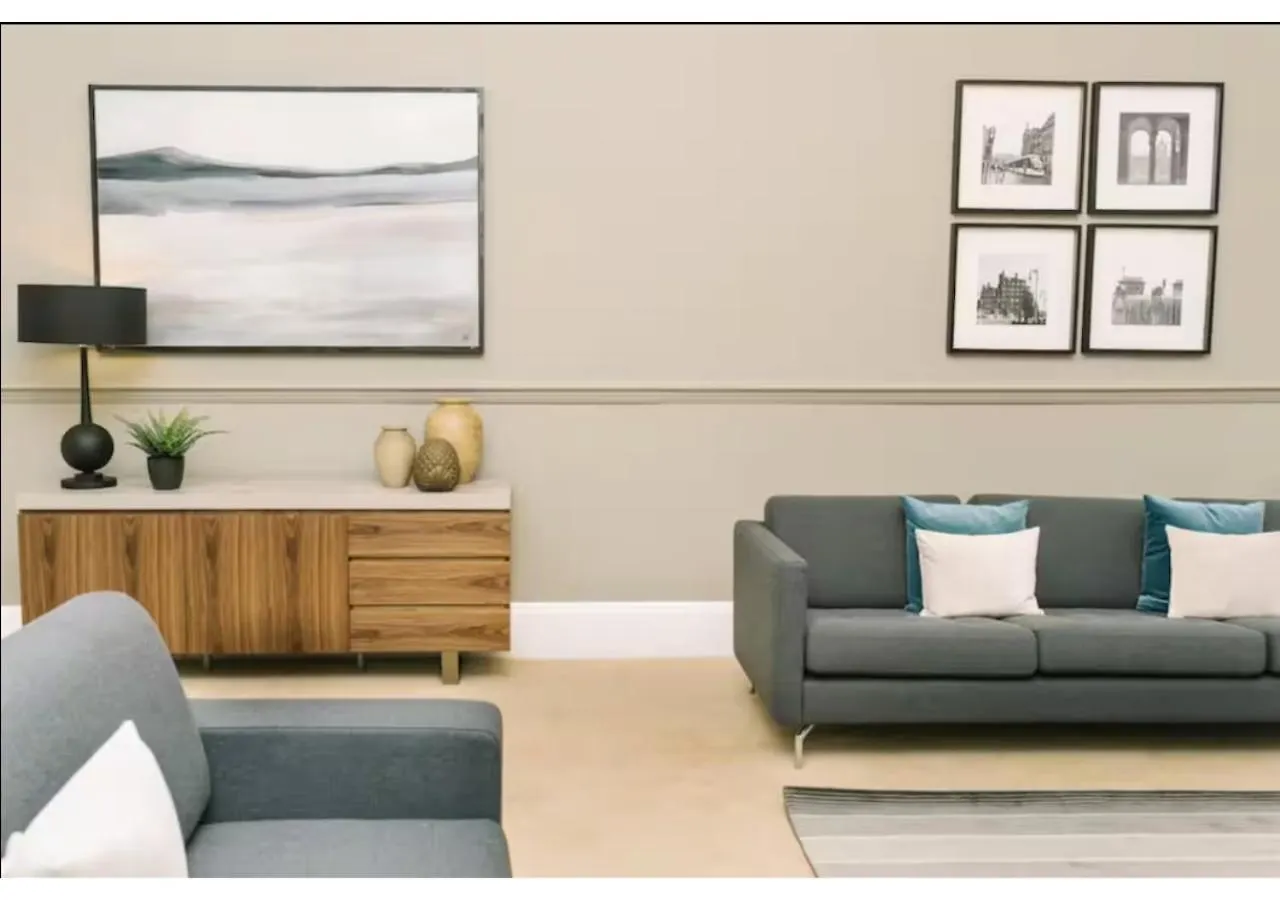 Joivy Palmerston Place Residence - Luxury City Centre Apt With Private Parking Edinburgh 0*,  United Kingdom